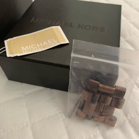 Michael Kors Watch - Picture 5 of 5